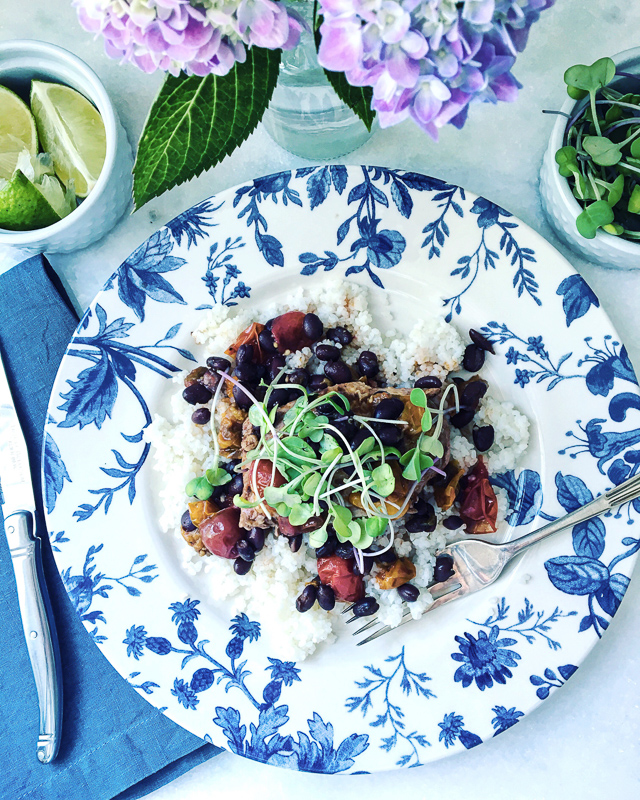 SOUTHWEST CHICKEN WITH BLACK BEANS + RICE GRITS