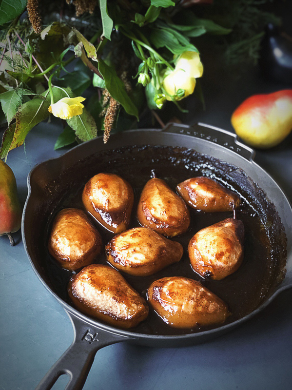 APPLE CIDER BAKED PEARS
